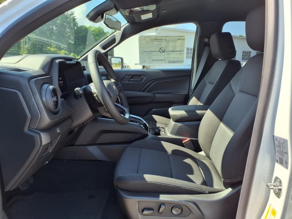 2025 Chevrolet Colorado WT/LT