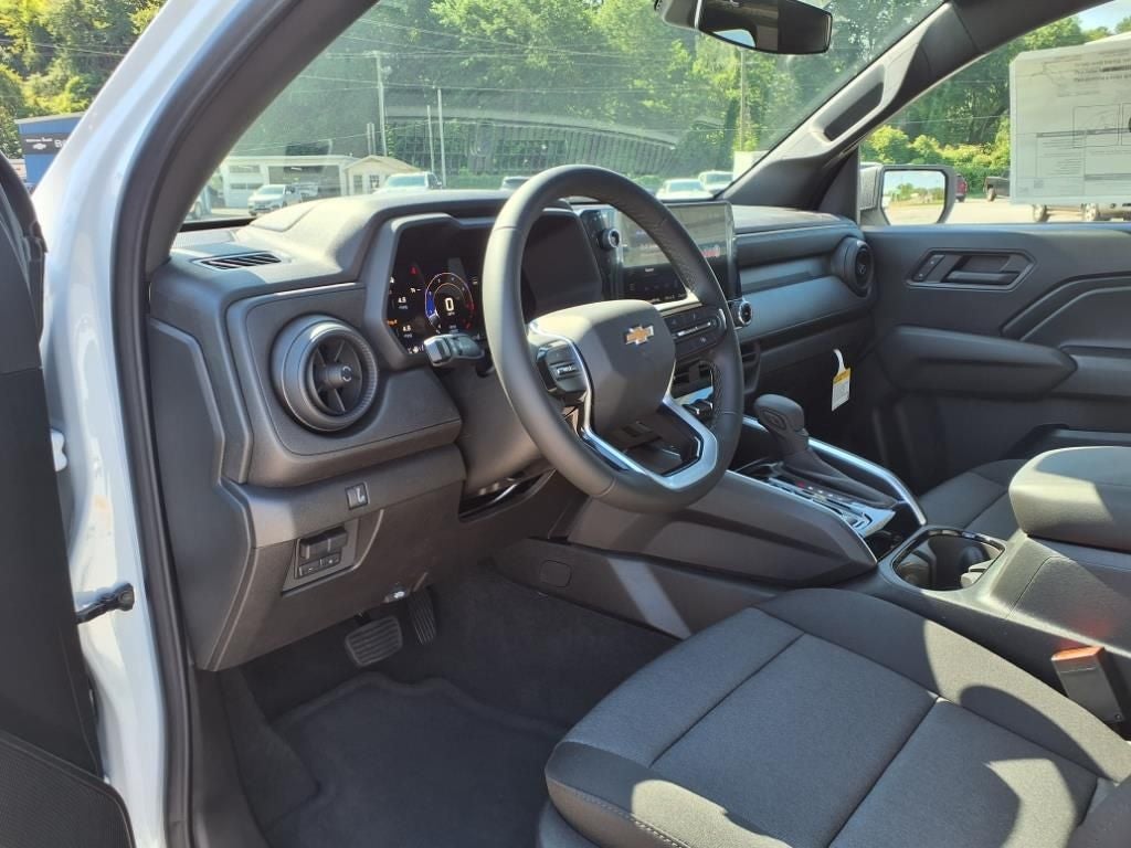 2025 Chevrolet Colorado WT/LT