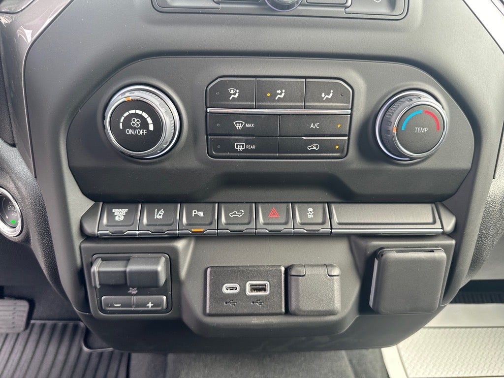 2024 Chevrolet Silverado 2500 HD Custom